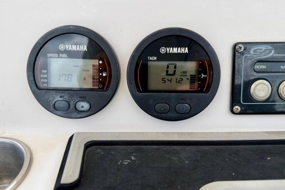 SeaFox CC 541hrs 2023 Yamaha  200 4-stroke 