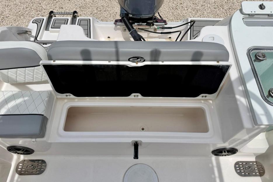 SeaFox CC 541hrs 2023 Yamaha  200 4-stroke 