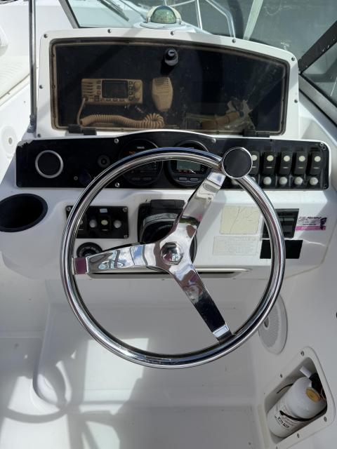 Boston Whaler 21ft