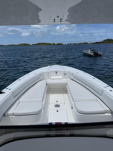 Intrepid 323 Impeccable condition