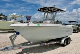 2017 Robalo CC  421 hrs