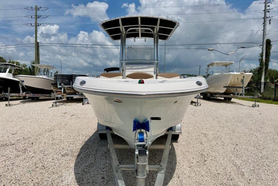2017 Robalo CC  421 hrs