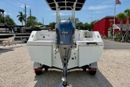 2017 Robalo CC  421 hrs