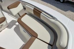 2017 Robalo CC  421 hrs