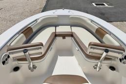2017 Robalo CC  421 hrs