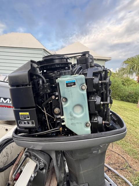 96’ Mariner 225hp 2-stroke