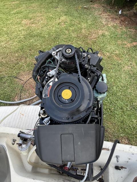 96’ Mariner 225hp 2-stroke
