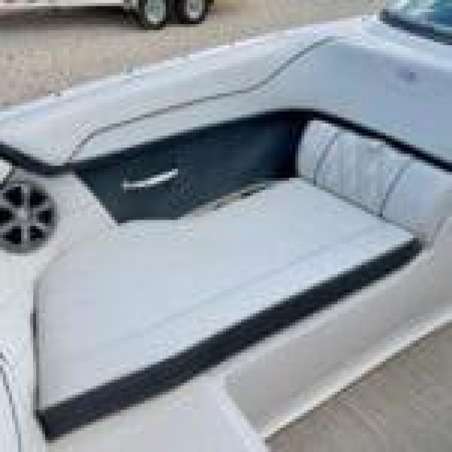 Regal23obx 136hr Yamaha 250hp 4stroke 
