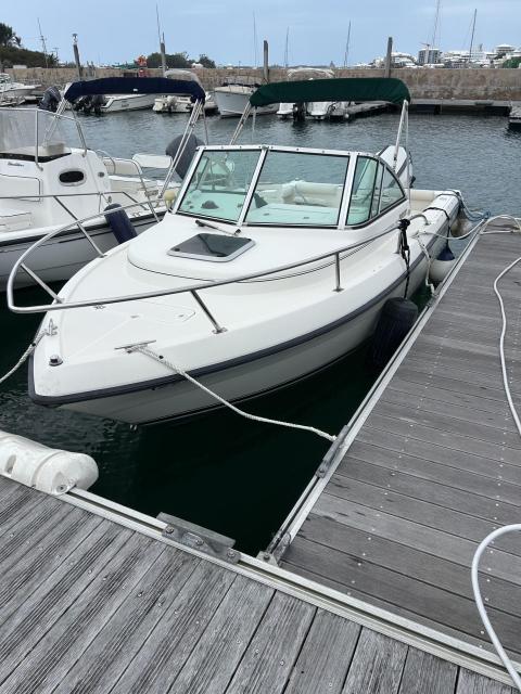 Pursuit Kodiak 23ft - 200 HP engine (only 300 hours)