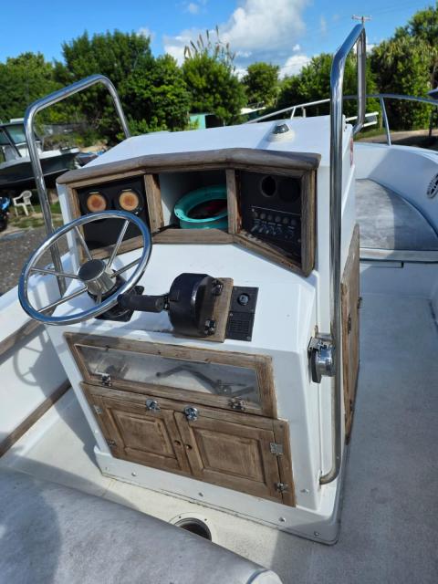20ft Hydra-Sport Hull only $5k