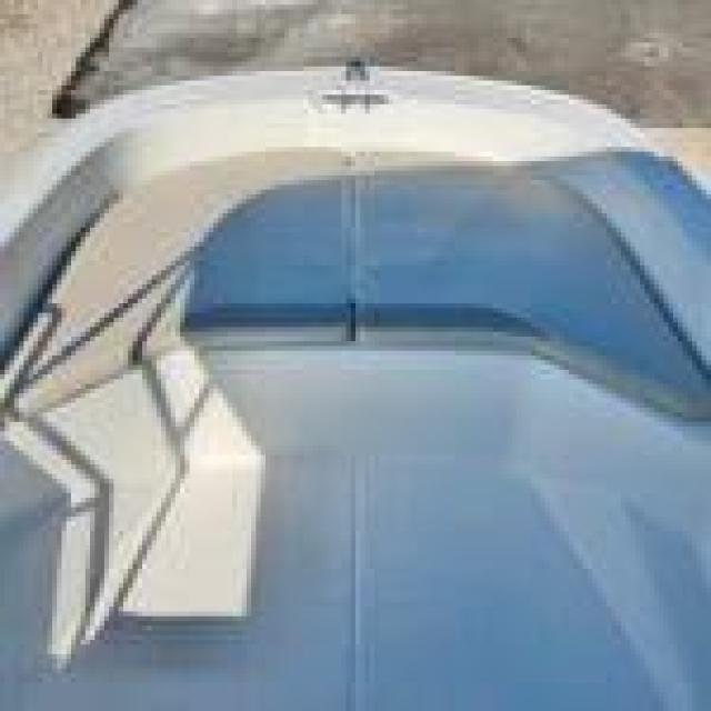 2019 Boston Whaler Supersport 16ft 94hrs