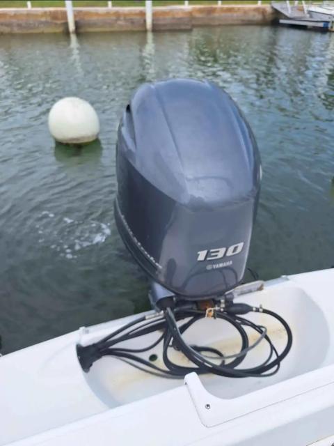 Wellcraft 19ft 130hp Yamaha 4-stroke  low hrs