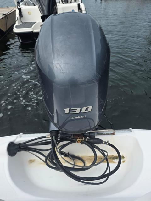 Dock space available. Wellcraft CC 19ft  130hp Yamaha 4stroke  147hrs$15k