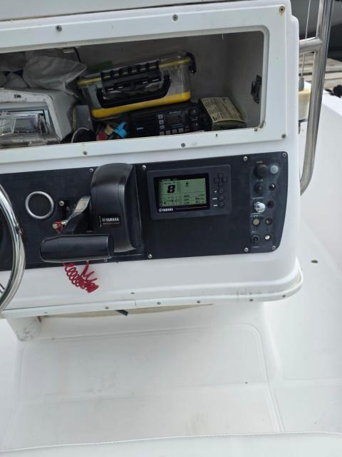 Dock space available. Wellcraft CC 19ft  130hp Yamaha 4stroke  147hrs$15k