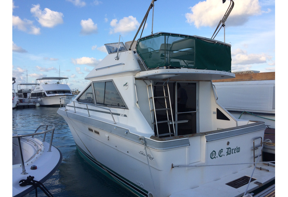 33ft Cabin Boat